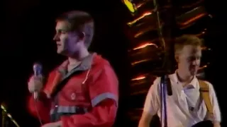 The Housemartins - Happy Hour - live