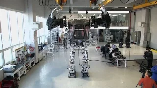 Supersized Humanoid Robot Unveiled In South Korea