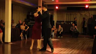 1 Andrei Groza & Roxana Iovanescu - mai 2019 - Milongueando en Bucharest