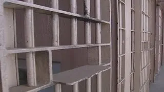 NM corrections officer accused of drug smuggling