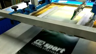 Печать на пакетах ПВД методом шелкографии. Трафаретный станок. LED сушка.