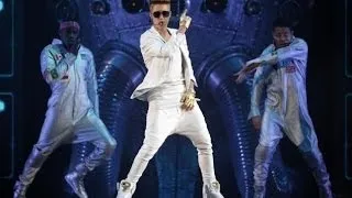 Justin Bieber- All Around the World/Take You (live in Bologna)
