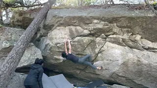 Gunks Bouldering - Trapps - Cookies and Creatine V6/8