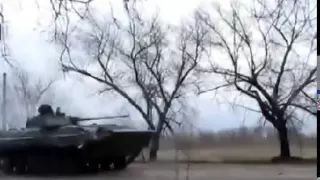 04 02 2015 Театр боевых действий в Углегорске   Оператор снимает под пулями