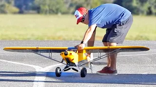 Plane Spotting Scale Model RC Airplane Takeoff and Landing