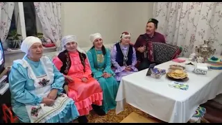 Татарские наряды и песни