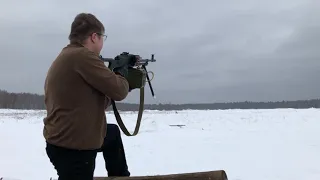 Стрельба из пулемёта ПКМ стоя. Shooting the PKM machine gun