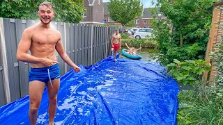 EIGEN SLIP 'N SLIDE MAKEN BIJ DE SLOOT!