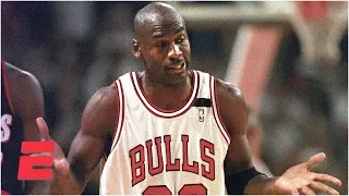 Michael Jordan shrug game leads Bulls to 1992 NBA Finals Game 1 win | ESPN Archives