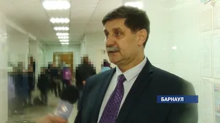 Несколько месяцев группа подростков издевалась над школьником