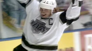 Wayne Gretzky scores his 802nd career goal