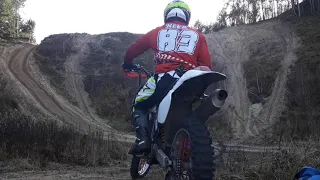 Honda XR 400 Climbing