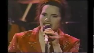 Natalie Merchant - Wonder (1995) E. Rutherford, NJ