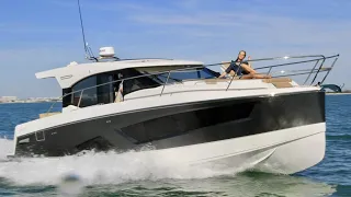 £435,000 Yacht Tour : Parker Monaco 110