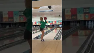 This is how i Bowl🤣🎳