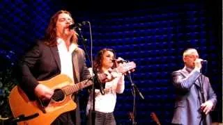 Angel Of The Cross, Alan Doyle, Samantha Barks, Russell Crowe, NYC Indoor Garden Party 2, Joe's Pub