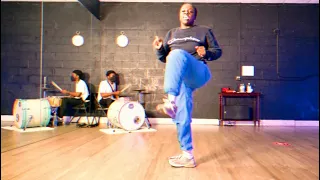 'Laisse moi t'aimer' by Darina Victry choreography by #KerinexAfrotheory & live drums by Mattmusiq