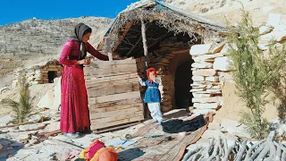 Nomadic Life: Zari's effort to make a very beautiful wooden door with the help of little Shiva
