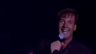 Gerard Joling - Zing Met Me Mee [Live Theatertour 2001] (Officiële Video)