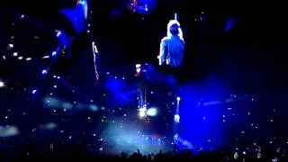 U2 - With or without you live SDF Paris 18-09-10.MP4