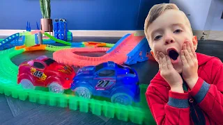 Glow Tracks Ultimate Super Set - Rainbow Magic Track Unboxing Review Smyths Toy Shop - Racing Cars