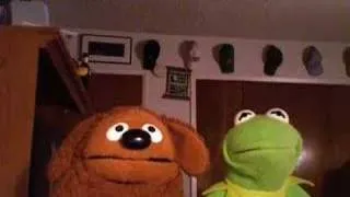 ADAM RAY: Kermit Shows Rowlf the Dog "2 Girls One Cup"