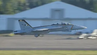 *RARE* US Navy Boeing F/A-18F Super Hornet [165926] "Rhino Demo Team" Takeoff from PDX