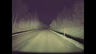 ~70 km/h Rådjur ca 75 meter framför bilen med och utan extraljus