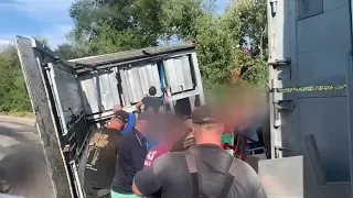 🚚 🐖Моторошна аварія на Білоцерківщині: фура з тваринами перекинулася на легковик: є загиблий