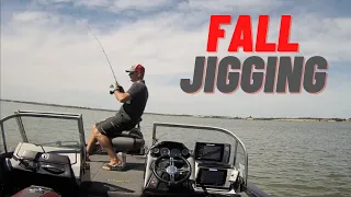 How to shallow water jig for walleyes into the fall.