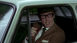Olsen-banden (1968) - Egon bliver løsladt og får en advarsel af Mortensen