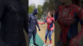 Venom vs Spiderman