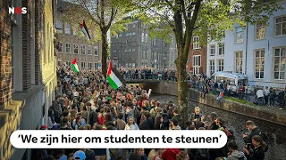 Pro-Palestijnse demonstranten bouwen opnieuw barricades bij universiteit in Amsterdam