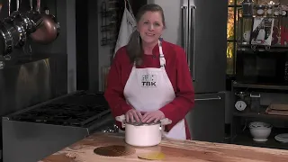 How to Center a Pot on a Gas Stove