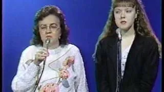 Henrietta and Merna Can't Sing - Go Tell It On The Mountain