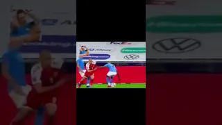 martin braithwaite's nutmeg proves that he's the real GOAT.