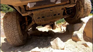 Toyota FJ Cruiser takes on Pearl Pass