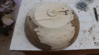 Log to Bowl - Rough Turning a Piece of Hickory