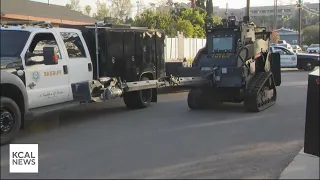 SWAT, US Marshals in standoff with kidnapping suspect in LA County