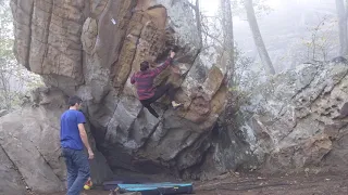 Stone Fort Bouldering - Super Mario, V4