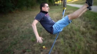 SLACKlining without Professional Equipment? ★ First time Slack-Lining as a Beginner