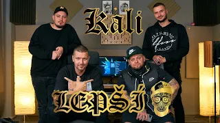 Kali X Osťo: "Keby som chcel, idem s dobou, ale ja to robiť nechcem"