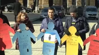 В Киеве прошел молчаливый флешмоб памяти Решата Аметова