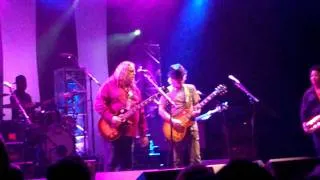 Warren Haynes and Aerosmith Guitarist Brad Whitford - LIVE at the Beacon Theater - 5/12/11