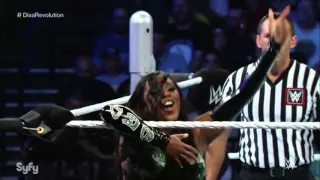 WWE Smackdown 08 13 15 Charlotte vs Naomi