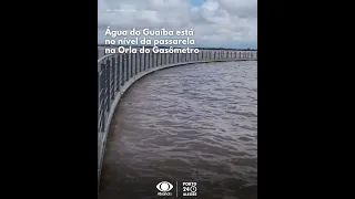 Nível da água do Guaíba está no nível da passarela na Orla do Gasômetro