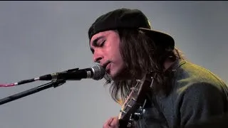 Hot Sessions: Pierce the Veil "I'm Low on Gas and You Need a Jacket"