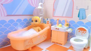 Barbie & Ken Doll Family New Baby Morning Routine -सुबह के रोजमर्रा के काम