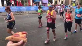 Well-Wisher Offers Pizza to London Marathon Runners