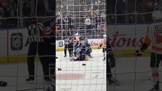 The brawl between the Leafs and Flyers (Watch till the end) #torontomapleleafs #nhl